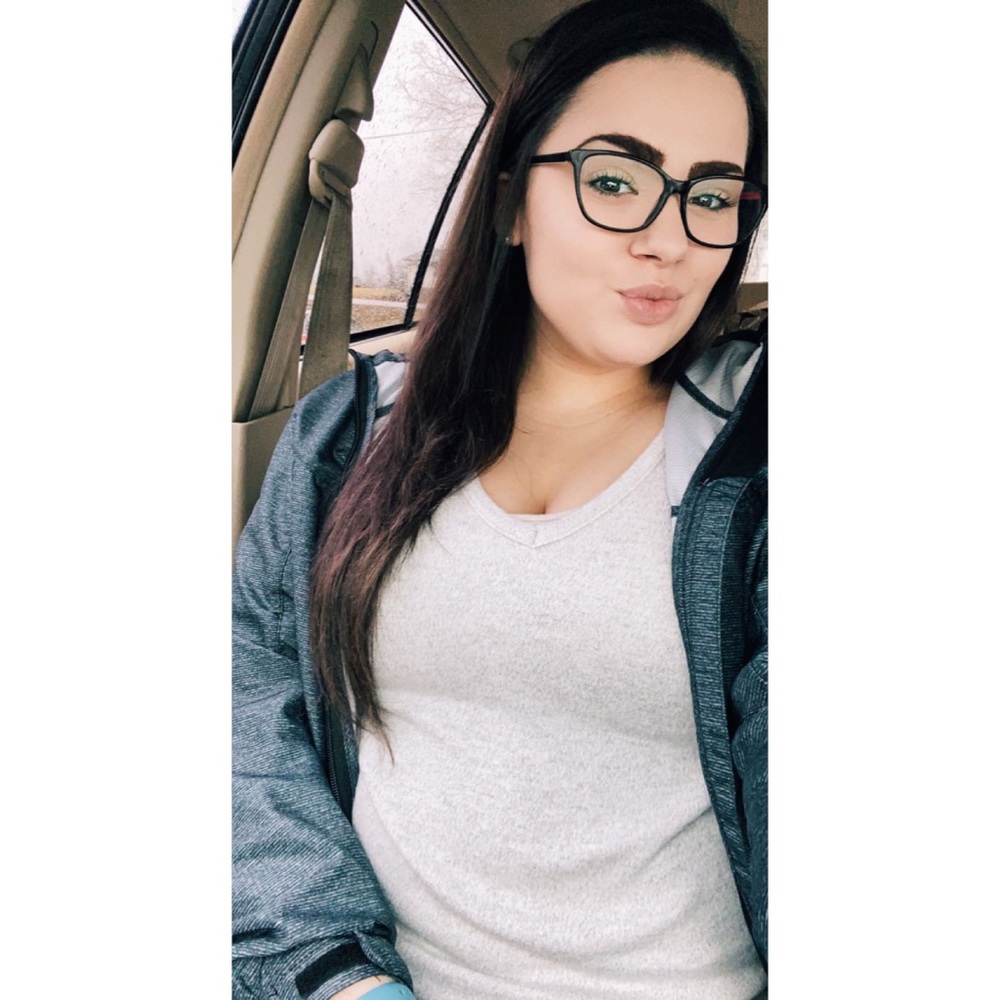 Meet your Posher, Allie